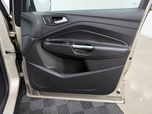 Used 2018 Ford Escape SE w/ Ford Safe & Smart Package image 26