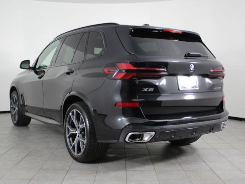 New 2026 BMW X5 xDrive40i w/ M Sport Package image 3