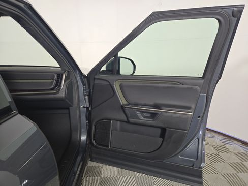 Used 2025 Rivian R1S Adventure AWD/4WD image 18