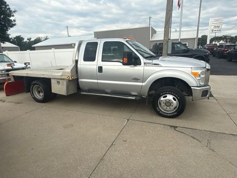 Used 2016 Ford F350 XLT AWD/4WD image 2