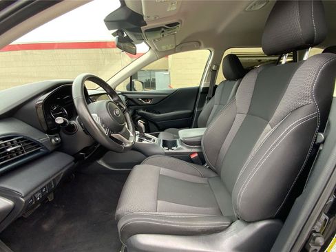 Used 2024 Subaru Outback Premium AWD/4WD image 10