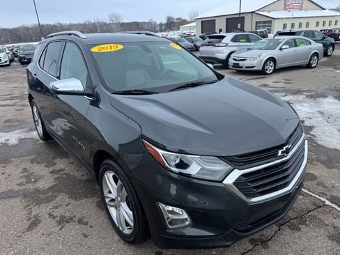 Used 2019 Chevrolet Equinox Premier image 3