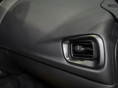 Used 2019 Aston Martin V8 Vantage Coupe image 37