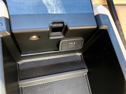 Used 2021 BMW 430i Coupe w/ Convenience Package image 16