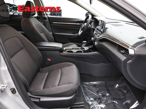 Used 2023 Nissan Altima 2.5 SV FWD image 23