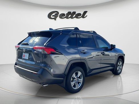 Used 2024 Toyota RAV4 XLE w/ Convenience Package FWD image 5