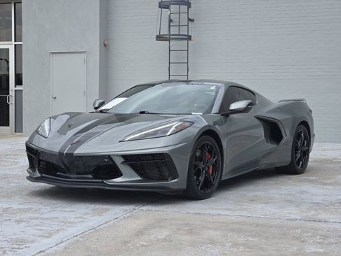 Used 2023 Chevrolet Corvette Stingray Preferred Cpe w/ Z51 Performance Package image 4