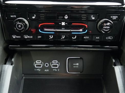 New 2025 Jeep Grand Cherokee Altitude image 22