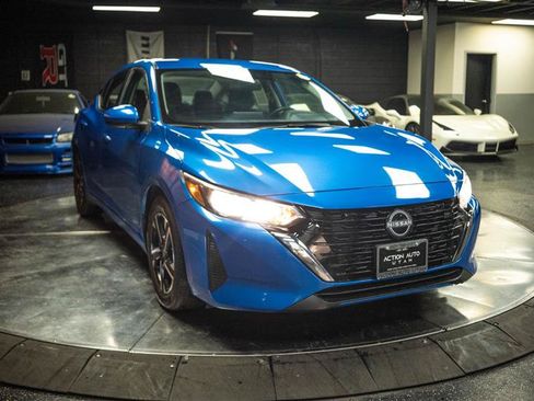 Used 2025 Nissan Sentra SV FWD image 5
