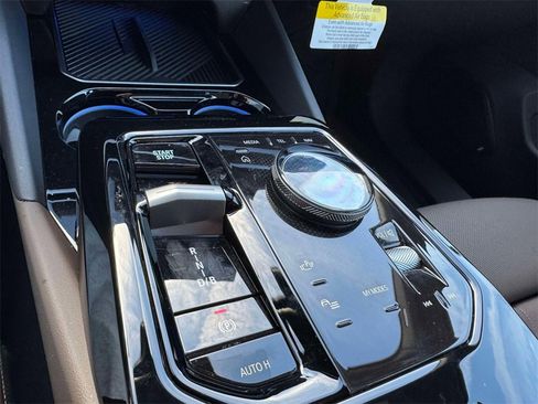 Certified 2024 BMW i5 eDrive40i w/ Convenience Package image 13