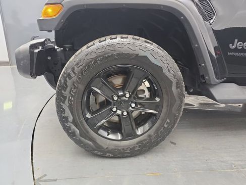 Used 2022 Jeep Wrangler Unlimited Sahara image 15