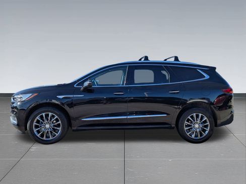 Used 2020 Buick Enclave Essence w/ Sound and Sites Package image 3