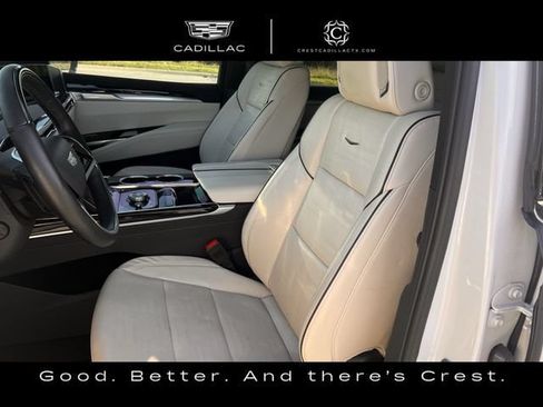 Certified 2025 Cadillac Escalade Sport AWD/4WD image 24