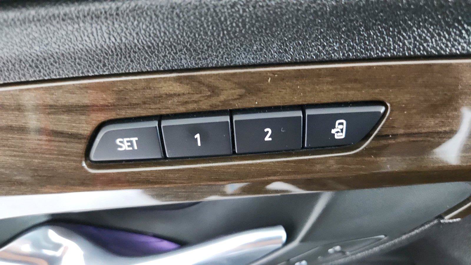 Used 2020 GMC Terrain Denali w/ Denali Premium Package AWD/4WD image 19