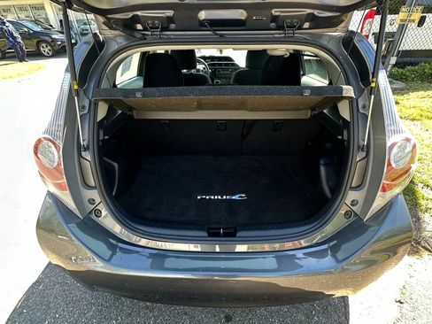 Used 2013 Toyota Prius C Two FWD image 9