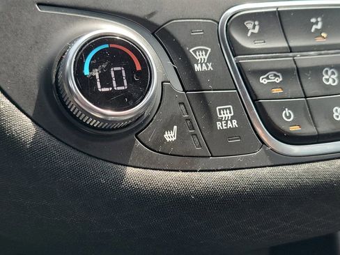 Used 2023 Chevrolet Malibu LT FWD image 31
