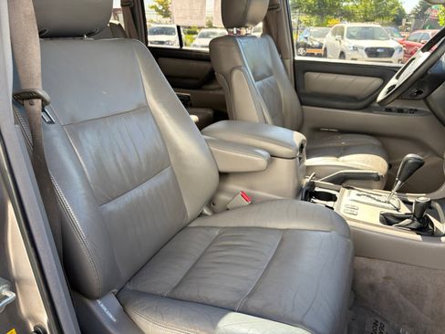 Used 2003 Toyota Land Cruiser AWD/4WD image 29