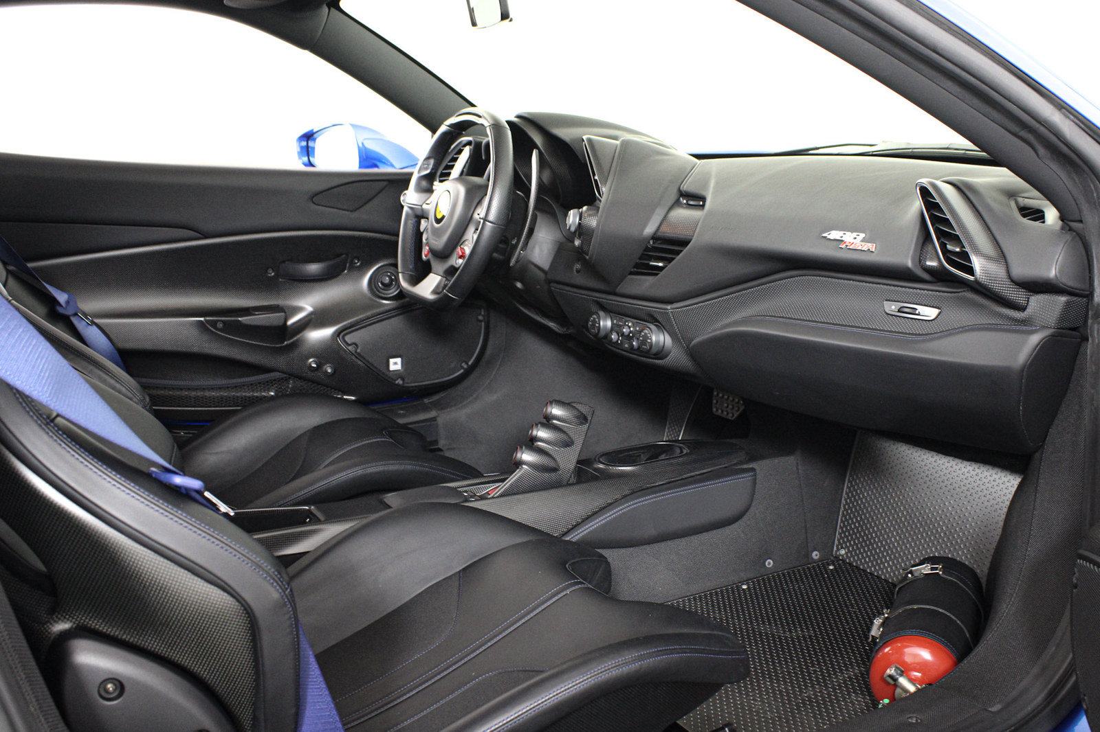Used 2020 Ferrari 488 Pista Coupe RWD image 23