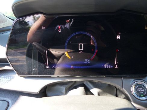 Used 2026 Chevrolet Trax ACTIV w/ Sunroof Package FWD image 28