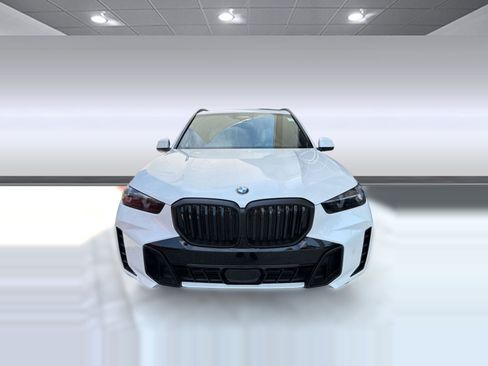 New 2026 BMW X5 xDrive40i w/ M Sport Package AWD/4WD image 6