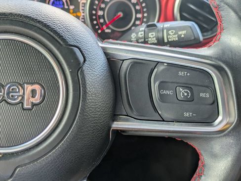 Used 2022 Jeep Wrangler Unlimited Rubicon AWD/4WD image 18