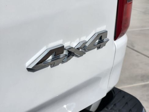 Used 2019 RAM 1500 Laramie AWD/4WD image 30