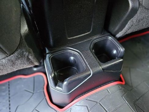 Used 2018 Jeep Wrangler Unlimited Sport image 26