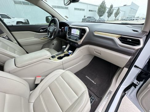 Certified 2018 GMC Acadia Denali w/ Technology Package AWD/4WD image 29