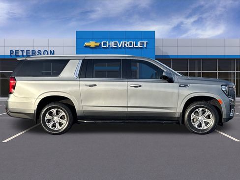 Certified 2023 GMC Yukon XL SLE w/ Gmc Pro Safety Plus Package image 3