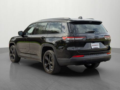 Used 2023 Jeep Grand Cherokee L Limited w/ Luxury Tech Group II image 5