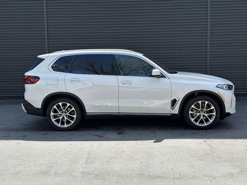 Used 2025 BMW X5 xDrive40i w/ Premium Package AWD/4WD image 6