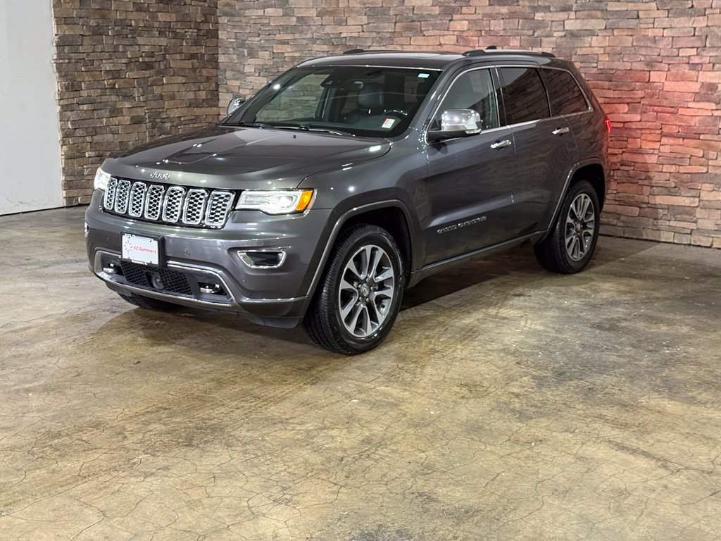 Used 2018 Jeep Grand Cherokee Overland AWD/4WD image 5