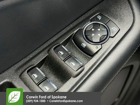 Used 2024 Ford Edge SE w/ Black Appearance Package AWD/4WD image 21