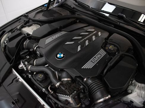 Used 2023 BMW M550i xDrive w/ Executive Package AWD/4WD image 10