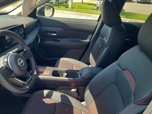 New 2026 Nissan Kicks SR FWD image 8
