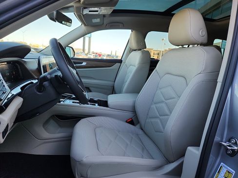 New 2026 Volkswagen Atlas SE image 13