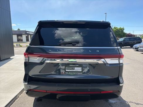 Used 2022 Lincoln Navigator Reserve AWD/4WD image 7