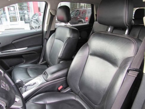 Used 2017 Dodge Journey GT w/ Flexible Seating Group image 10