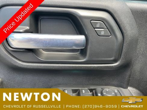 Used 2021 GMC Sierra 3500 4x4 Crew Cab w/ Convenience Package image 9