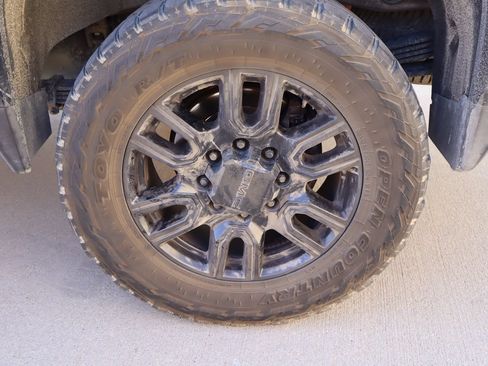Used 2023 GMC Sierra 2500 AT4 w/ Gooseneck/5TH Wheel Package AWD/4WD image 27