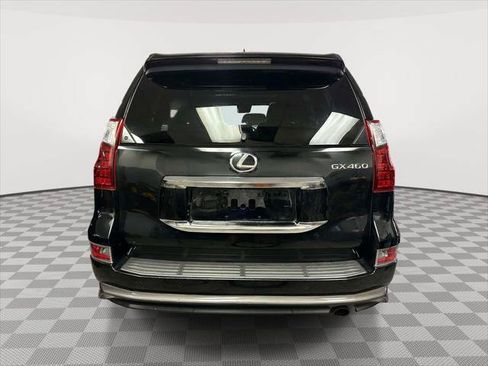 Used 2022 Lexus GX 460 Luxury w/ Sport Design Package AWD/4WD image 3