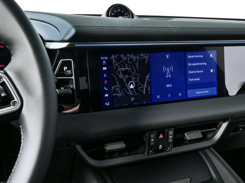 New 2026 Porsche Macan 4 Electric AWD/4WD image 13