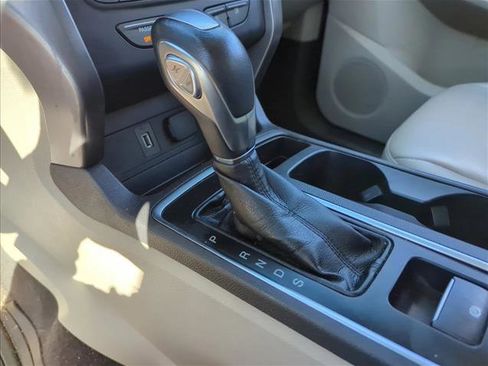 Used 2019 Ford Escape SEL image 21