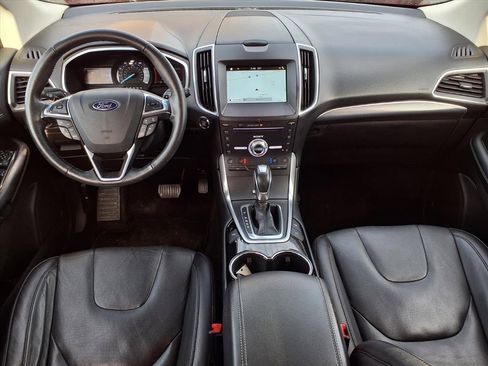 Used 2017 Ford Edge Titanium w/ Equipment Group 302A image 5