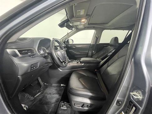 Used 2022 Toyota Highlander Limited AWD/4WD image 9