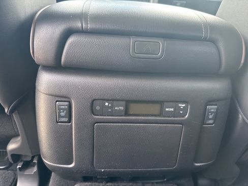 Used 2021 Nissan Armada Platinum w/ Captain's Chairs Package image 10