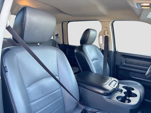 Used 2022 RAM 1500 Tradesman w/ Chrome Appearance Group image 26