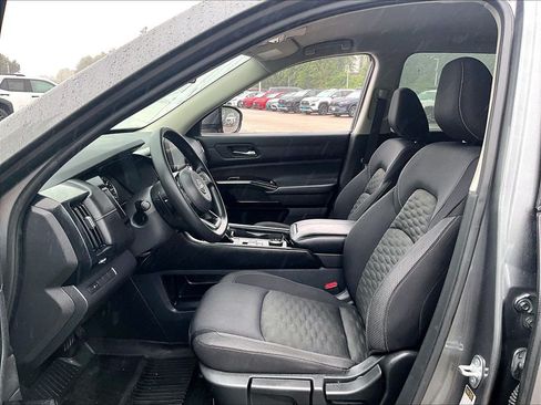 Used 2022 Nissan Pathfinder S AWD/4WD image 10