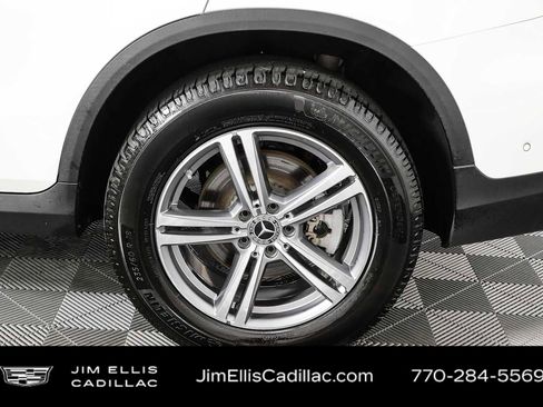 Used 2021 Mercedes-Benz GLC 300 4MATIC w/ Multimedia Package image 37