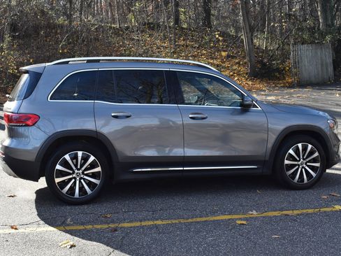 Used 2021 Mercedes-Benz GLB 250 4MATIC image 10